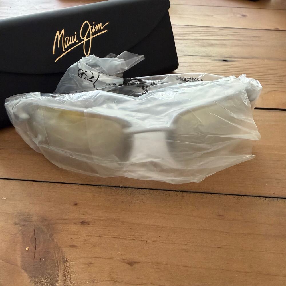 Maui Jim Ho’okipa Ultra G Sunglasses NWT